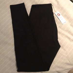 NWT Manduka The High Line Black Leggings